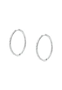 Orecchini a cerchio in argento con finitura lucida, caratterizzati da una fila di rhinestones trasparenti lungo un bordo per aggiungere brillantezza e dettagli.