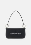 SCULPTED SHOULDER POUCH MONO - Ručna torba - fashion black