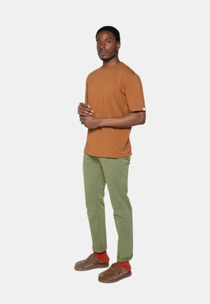 Chino - military green