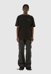 MJ Gonzales LIBERATION DOVES  - Camiseta estampada - black