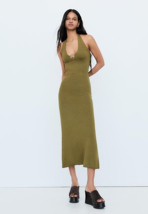 Bershka HALTER MIDI DRESS - Rochie tricotată - khaki