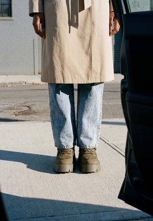 Buffalo, ASPEN COM MID WARM - Talvesaapad - khaki