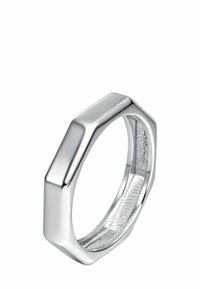 Anillo octagonal de plata con acabado pulido, que presenta una superficie lisa y un diseño geométrico. La banda interior muestra una textura sutil.