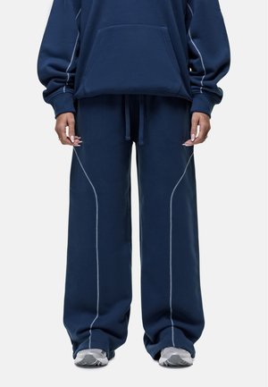 LJB-650GFN1012PINK GDP - Tracksuit bottoms - blue