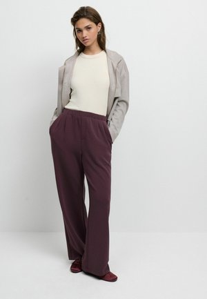 SLINKY SUPERSOFT BLEND WIDE LEG PULL ON - Pantalon de survêtement - plum purple
