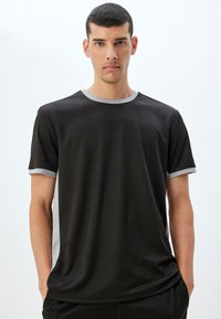 Koton - T-shirt z nadrukiem