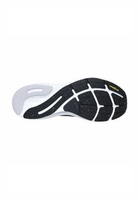 Semelle de chaussure de sport en noir et blanc avec caoutchouc texturé pour l'adhérence ; présente des motifs de semelle distinctifs, avec une rainure centrale de flexion et du marquage.
