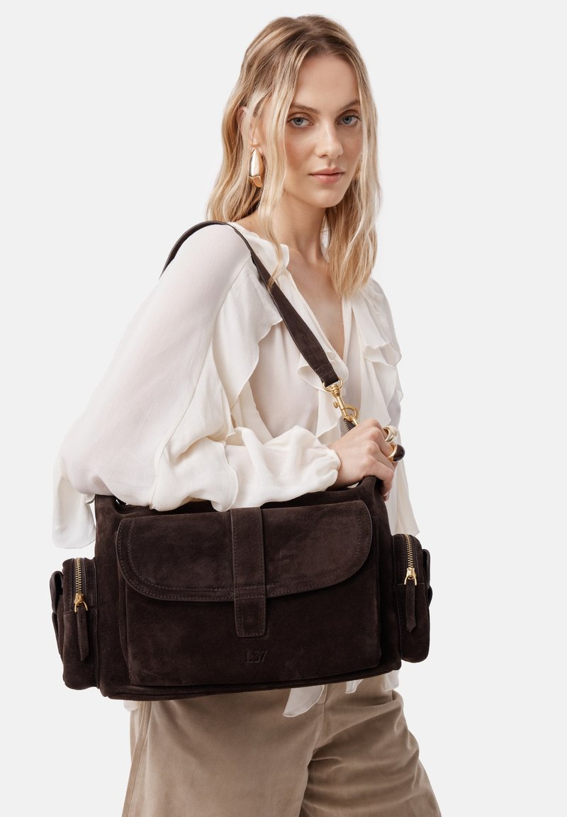 L37 Ručna torba - brown