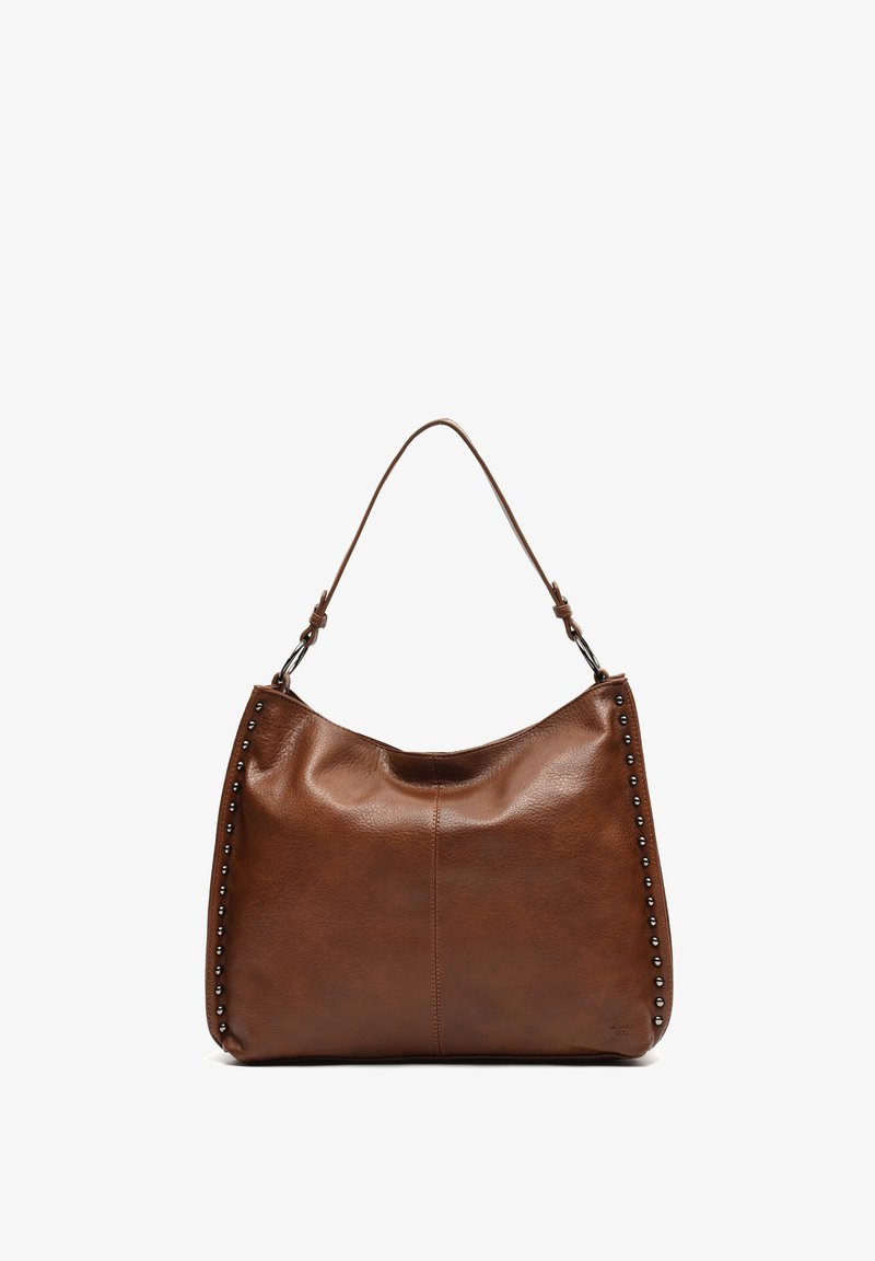 Bruine leren schoudertas met een gladde textuur, voorzien van metalen studs aan één kant en een enkele, verstelbare schouderriem.