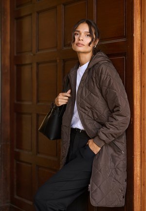 Kaffe BPTILLA HOOD - Téli kabát - chocolate brown