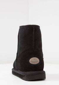 emu stinger mini boots