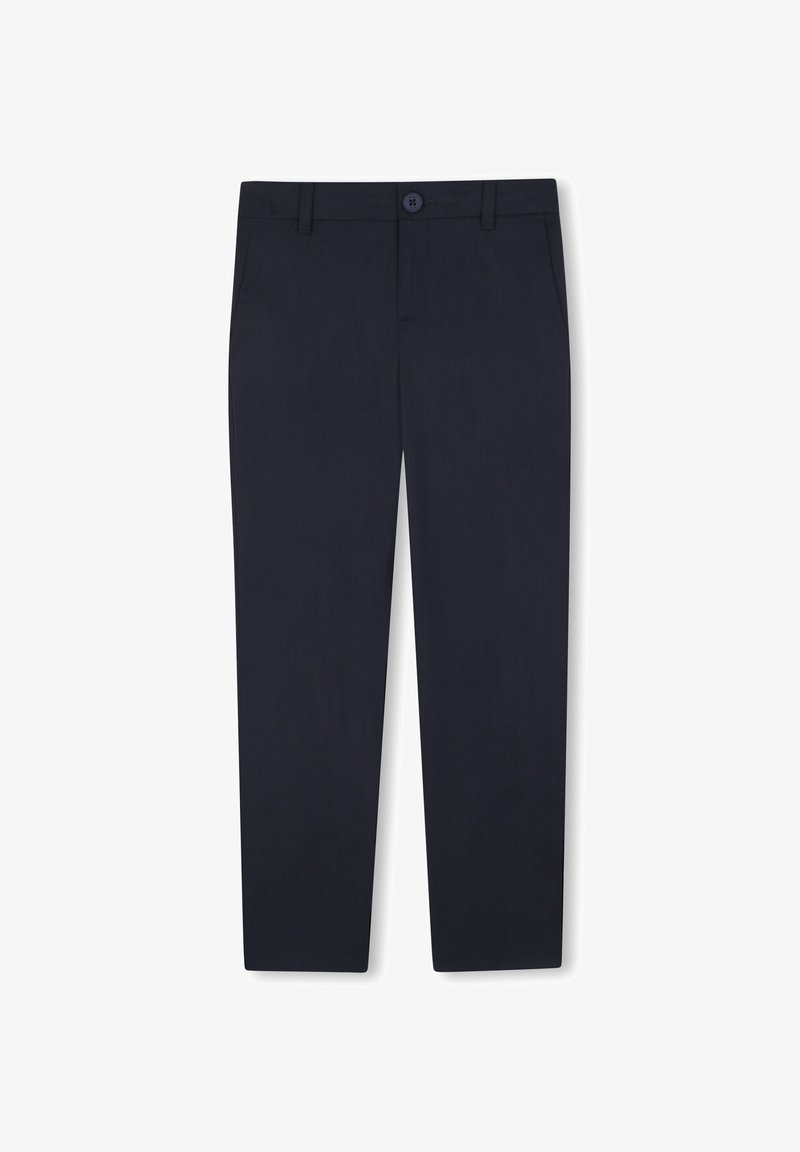 Pantalon sur mesure bleu marine avec bouton à l'avant, passants de ceinture, poches latérales et jambes droites et fines.