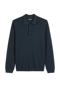 Dunkelblaues Langarm-Polohemd mit strukturiertem Muster, klassischem Kragen, drei Knöpfen und einem dezenten Logo auf der Brust.