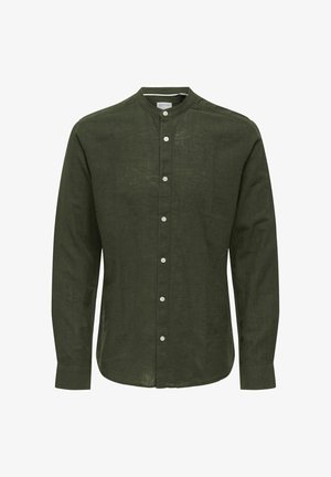 Camicia di lino verde scuro con colletto alla mandarina, maniche lunghe e chiusura frontale con bottoni. Presenta una superficie in tessuto leggero e texture.