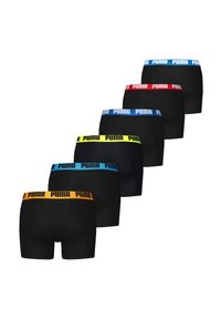 Schwarze Boxer-Shorts mit kontrastierenden elastischen Bündchen in Blau, Rot, Gelb, Grün und Orange, mit dem Puma-Logo in fetten Buchstaben.