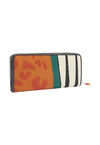 Portfel na zamek z mieszanką teksturowanych tkanin w kolorach pomarańczowym, turkusowym oraz w paski. Uzupełniony kolorowym uchwytem zamka.