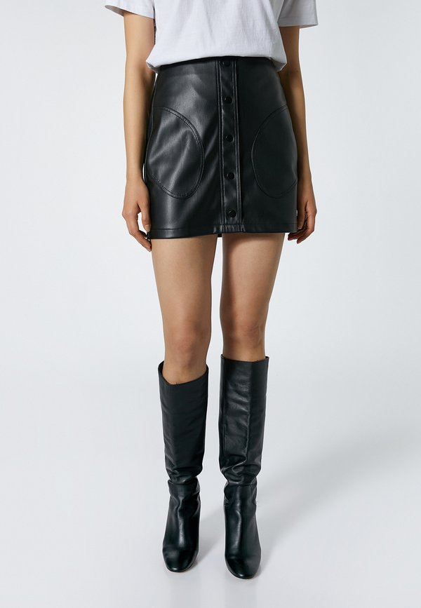 SNAP BUTTON DETAIL - A-Linien-Rock