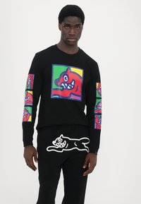 Icecream POP ART RUNNING DOG - Langærmet T-shirt - black
