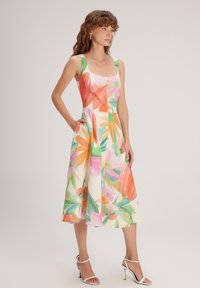 adL Freizeitkleid - printed beige