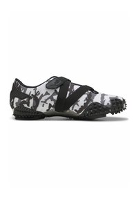 Camo-gepatroniseerde sport schoenen in grijstinten en zwart met een duurzame bovenkant, klittenbandsluiting en een gestructureerde rubberen zool voor grip.