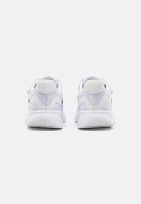 adidas Performance RUNFALCON 5 EL C - Zapatillas running asfalto - footwear white/core black