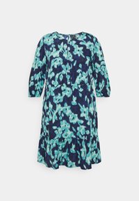 Vero Moda Curve Robe chemise - green