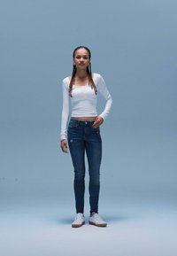 Thumbnail Image 2