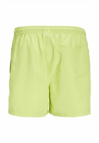Jack & Jones JPSTFIJI JJSWIM SOLID  - Shorts da mare - wild lime