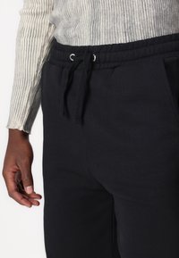 Sean John SCRIPT LOGO TERRY - Σορτς - black
