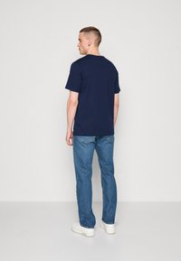 adidas Originals GRAPHIC - T-shirt con stampa - night indigo