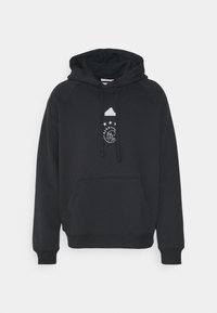 Felpa nera con tasca frontale, cordini e logo bianco che presenta tre stelle e una figura stilizzata centrata sotto il cappuccio.