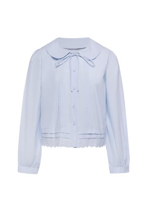 Blusa azzurra chiaro a maniche lunghe con colletto Peter Pan, chiusura frontale con bottoni, dettaglio con fiocco, pieghetti e orlo in pizzo smerlato.