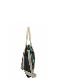Zwarte leren handtas met tan kleurige straps, voorzien van een turquoise rits en accent. Slank, gebogen ontwerp met een afneembare schouderband.