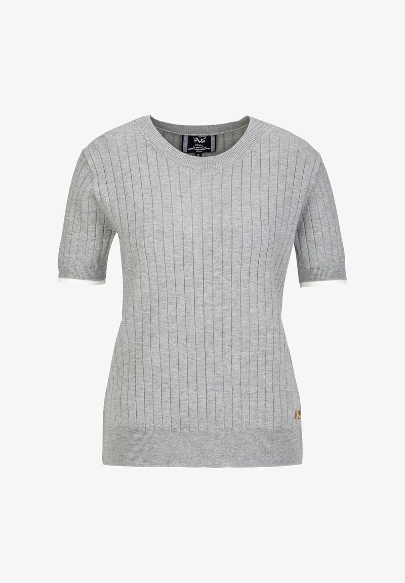 Grijze korte mouwen trui met horizontale ribbelstructuur, ronde hals en contrasterende witte afwerking op de mouwen. Bevat een klein merkembleem.