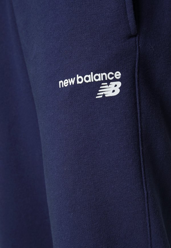 CORE - Tracksuit bottoms - pigment3