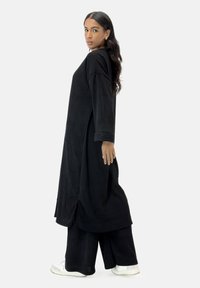 Elara SET - Gebreide jurk - schwarz