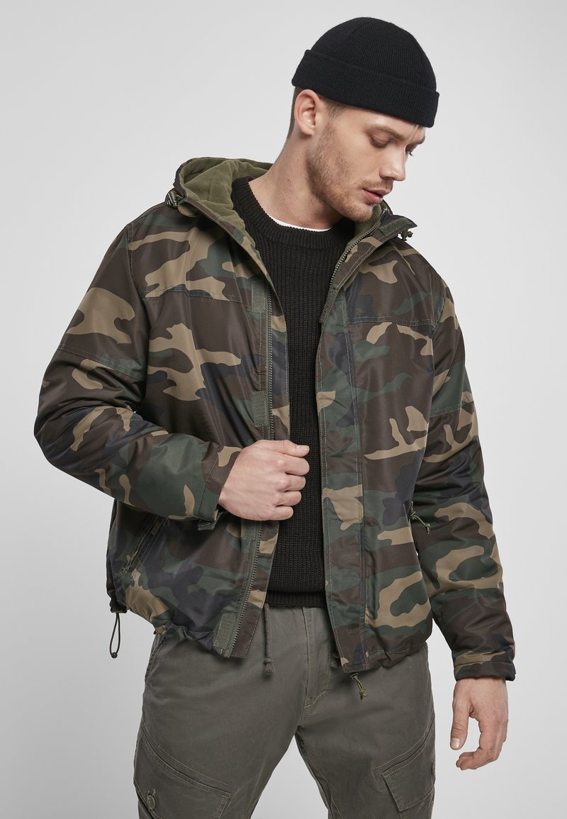 Brandit - BREAKER FRONTZIP - Lengva striukė - woodland, Padidinti