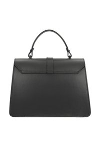 Černá kožená kabelka se strukturovaným tvarem, plochým vrcholem a jedním uchem. Má přední klopu s jemným švem a zakončením.