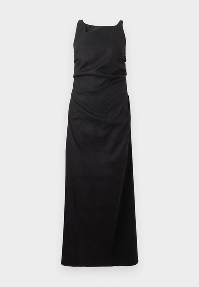 Μαύρο αμάνικο φόρεμα με στρογγυλή λαιμόκοψη. Κατασκευασμένο από απαλό ύφασμα, με λεπτομέρειες ραβδώσεων και σχεδιασμό σε ευθεία μάξι γραμμή.