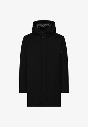 Giacca nera con cappuccio e finitura testurizzata. Presenta una chiusura con zip e bottoni a pressione, due tasche laterali e un design elegante e minimalista.