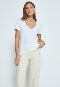 Desires - DEDANNON TEE - T-Shirt basic - white Thumbnail-Bild 1