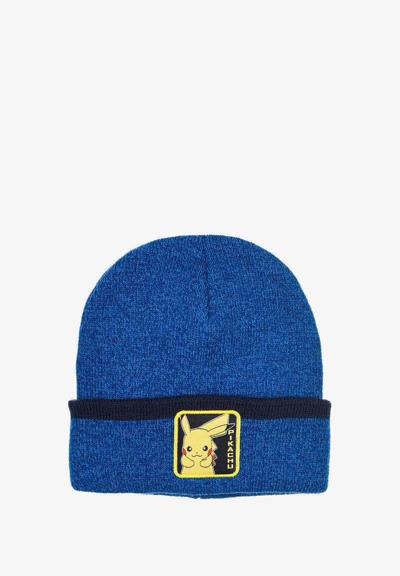 Cappello di maglia blu con risvolto blu navy, dotato di una patch gialla di Pikachu sulla parte frontale. Texture morbida e design con cima rotonda.