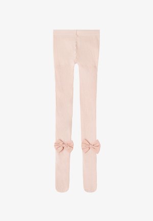 Světle růžové žebrované punčochy mají u kotníků dvě mašle, jsou vyrobené z měkkého materiálu s hladkým povrchem a rovnoměrnými švy.