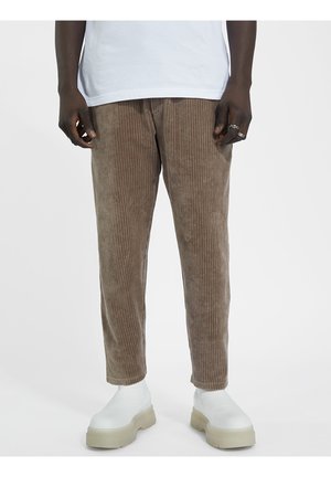 Jeans Tapered Fit - brown