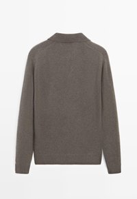 Unausgewählt, grey