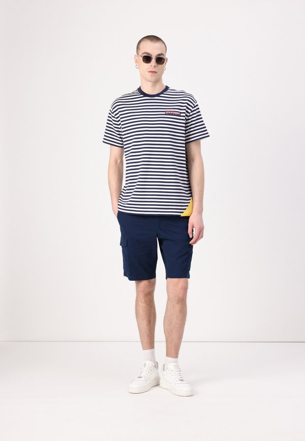 HARLEM  - Shorts - night sky4