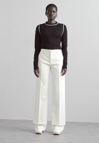 MM6 Maison Margiela - Spodnie materiałowe