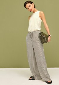 Next REGULAR FIT - Débardeur - ecru white
