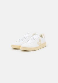 Veja URCA - Sapatilhas - white_butter