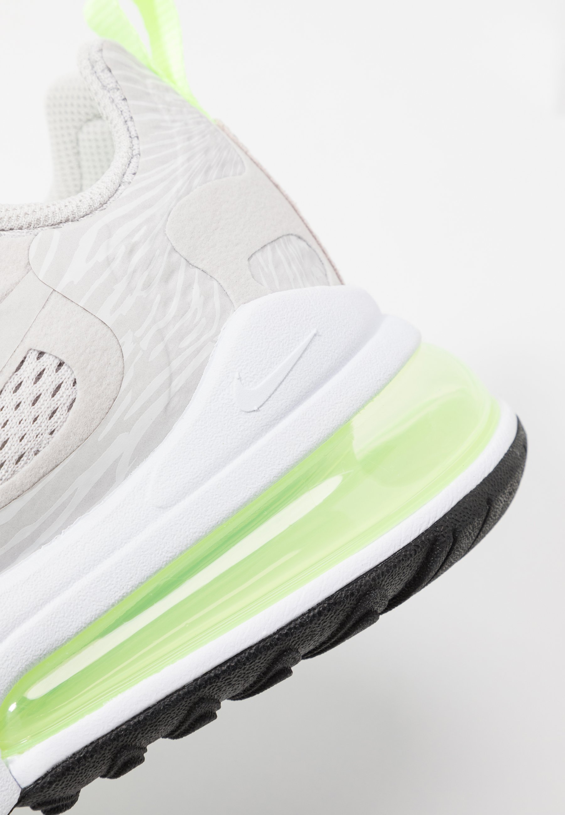 Nike Sportswear AIR MAX 270 REACT - Joggesko - vast grey/ghost green/white Nike Sportswear AIR MAX 270 REACT - Joggesko - vast grey/ghost green/white
